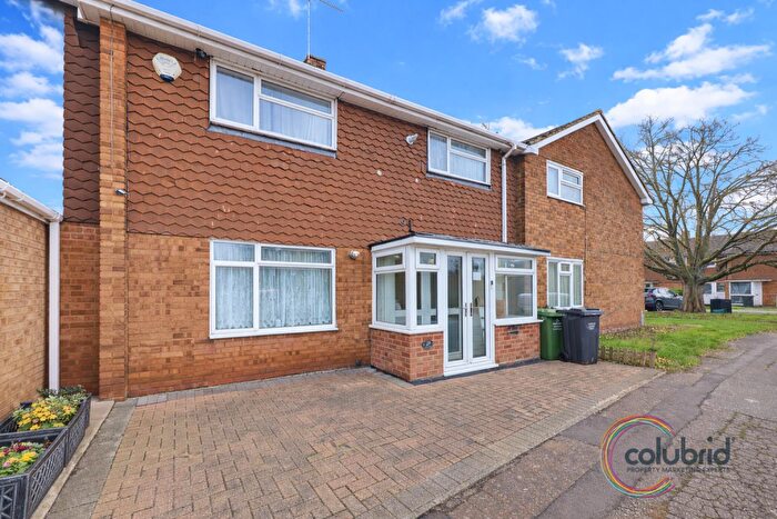 2 Bedroom Terraced House For Sale In Feering Drive, Basildon, SS14