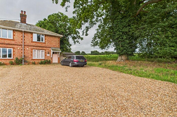 3 Bedroom Semi-Detached House To Rent In Croxton, Thetford, IP24