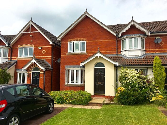3 Bedroom End Terrace House To Rent In Alveston Drive, Wilmslow, SK9