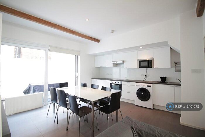 4 Bedroom Terraced House To Rent In Kings Terrace, London, NW1