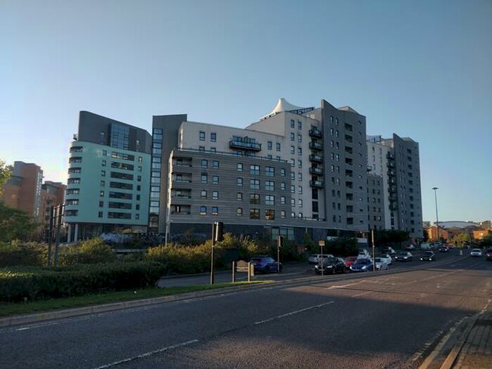 Houses for sale & to rent in LS7 1DT, Lovell Park Grange, Little London