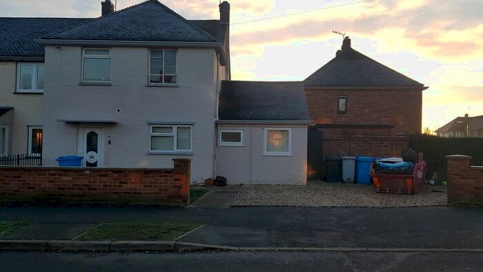 3 Bedroom Property To Rent In Centre Parade, Kettering NN16
