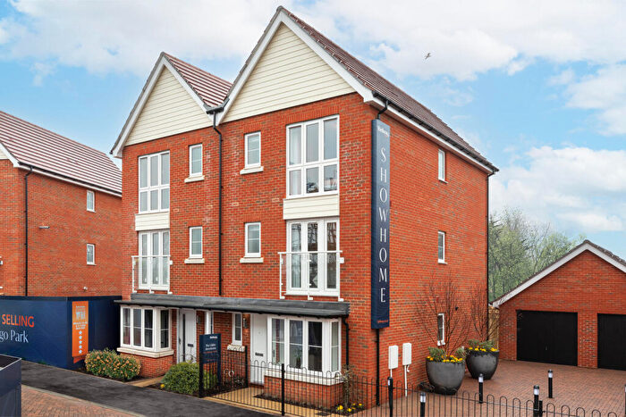 4 Bedroom Semi-Detached House For Sale In Shopwhyke Road, Chichester, PO20