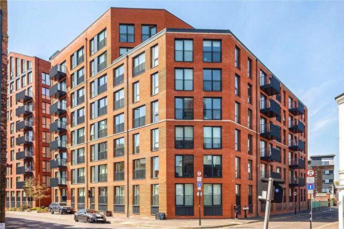2 Bedroom Flat To Rent In Shadwell Street, Birmingham, West Midlands, B4
