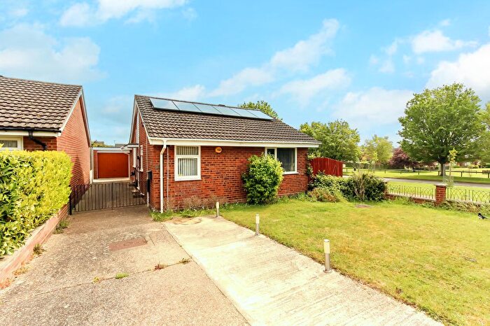 2 Bedroom Detached Bungalow For Sale In Marlborough Avenue, Wellingborough, NN8