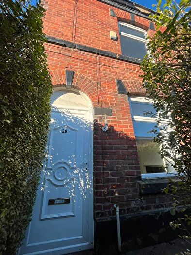2 Bedroom End Of Terrace House To Rent In James Street North, Radcliffe, Manchester, M26