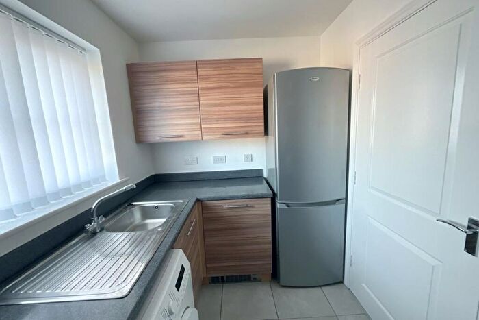2 Bedroom Flat For Sale In Doveholes Drive, Sheffield, S13