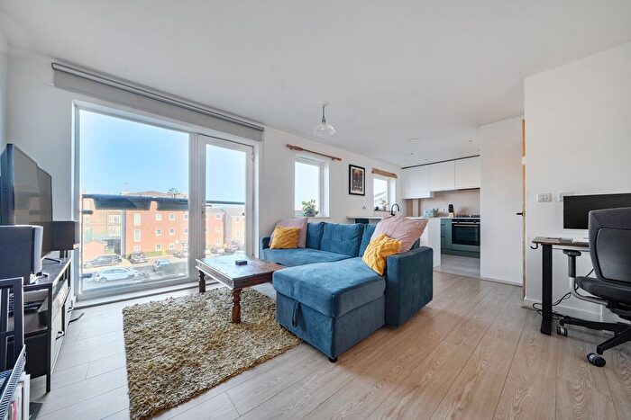 2 Bedroom Flat For Sale In Calypso Crescent, Peckham, London, SE15