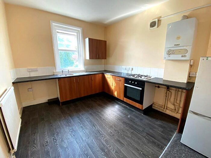 4 Bedroom Maisonette To Rent In Worthing Road, Southsea, PO5