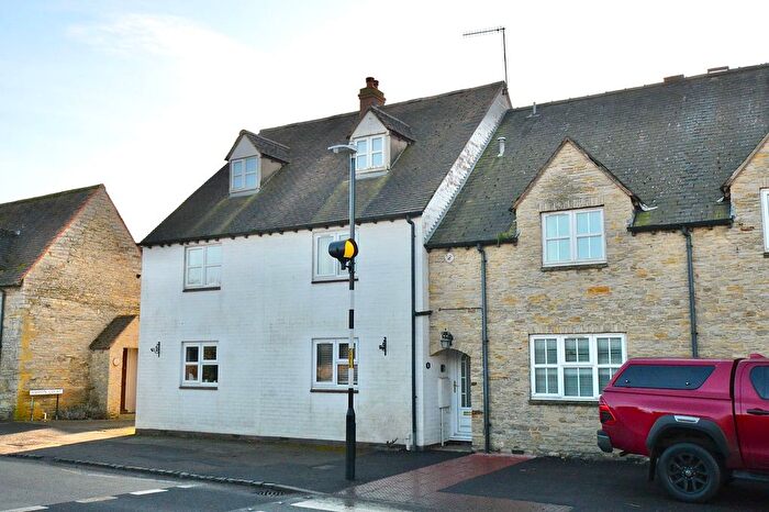 3 Bedroom Terraced House For Sale In Ashwin Court, Bretforton, WR11