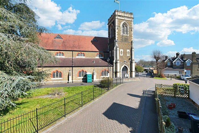 2 Bedroom Flat For Sale In Village Way, Barkingside, Ilford, Essex, IG6