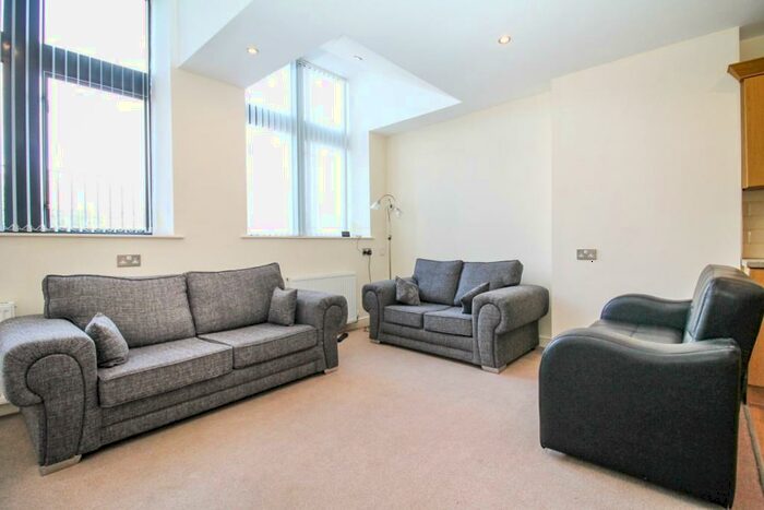 2 Bedroom Apartment To Rent In Richardshaw Lane, Pudsey, Leeds, LS28