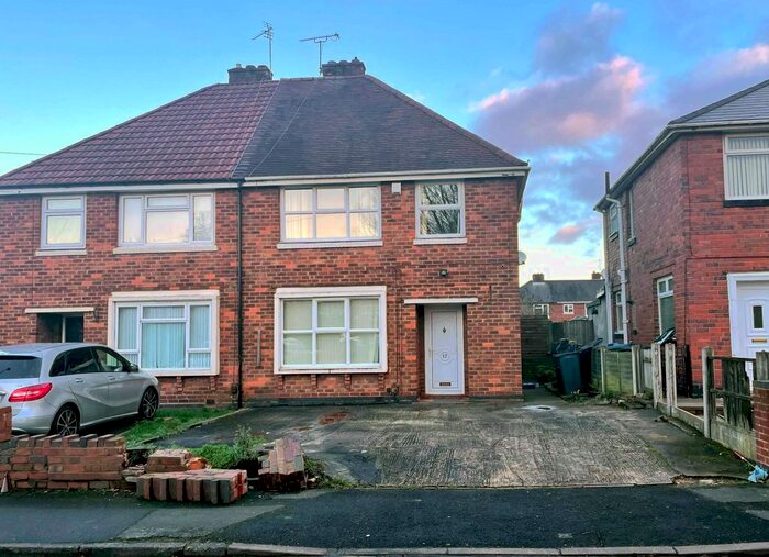 3 Bedroom Semi-Detached House To Rent In Winwood Road, Rowley Regis, West Midlands, B65