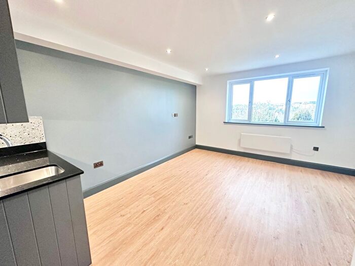 Studio To Rent In Mounts Road, Greenhithe, DA9