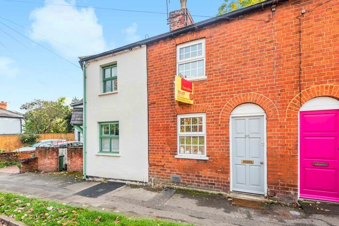 1 Bedroom Terraced House To Rent In Henley-on-Thames, Oxfordshire, RG9