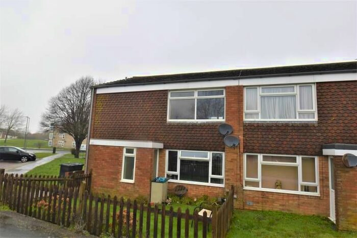 1 Bedroom Flat To Rent In Sumach Close, Eastbourne, BN22