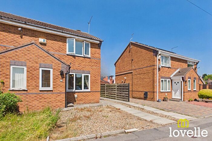 2 Bedroom Semi-Detached House For Sale In Cawthorne Drive, Hull, HU4
