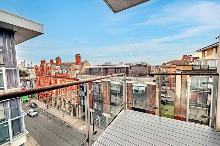 2 Bedroom Flat For Sale In Southampton, SO14
