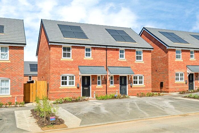 2 Bedroom Detached House For Sale In St Peters Place, Salisbury, Wiltshire, SP2
