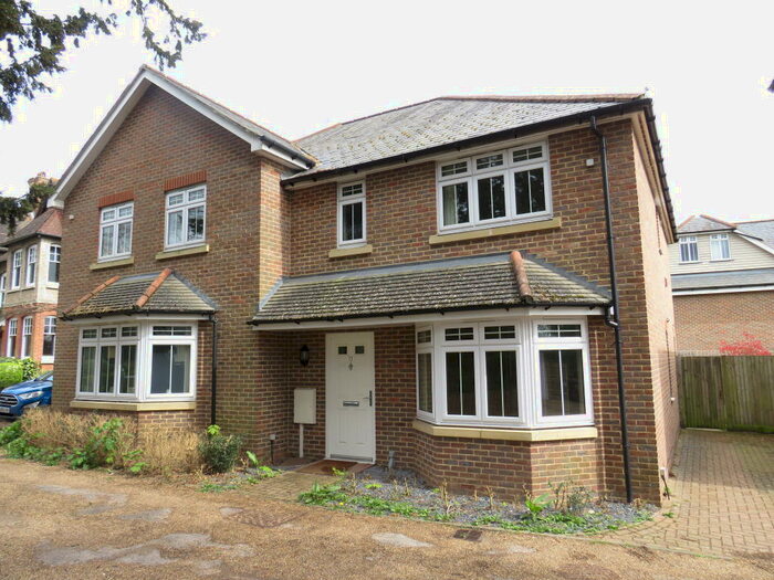 3 Bedroom Semi-Detached House To Rent In Toppesfield Park, Maidstone, ME14