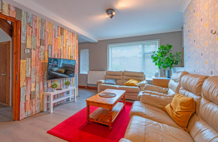 6 Bedroom End Of Terrace House To Rent In Ashburnham Drive, Brighton, BN1