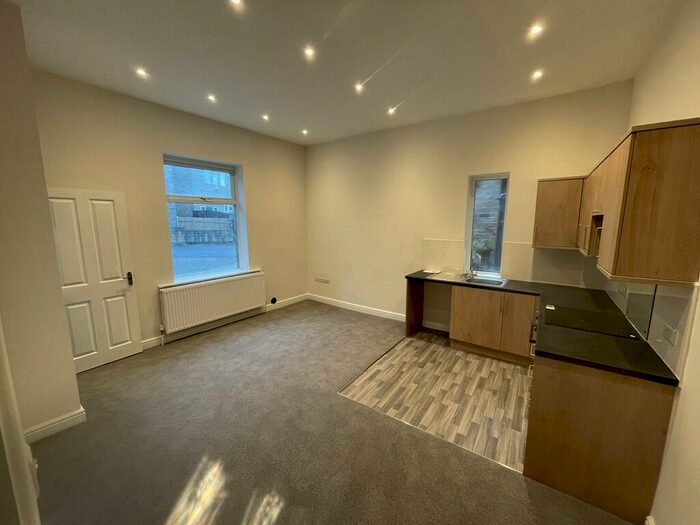 1 Bedroom Terraced House To Rent In Tunnel Street, Netherton, Huddersfield, HD4