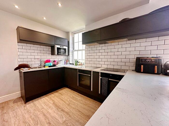 5 Bedroom Apartment To Rent In Talbot Street ( Bed), Nottingham, NG1