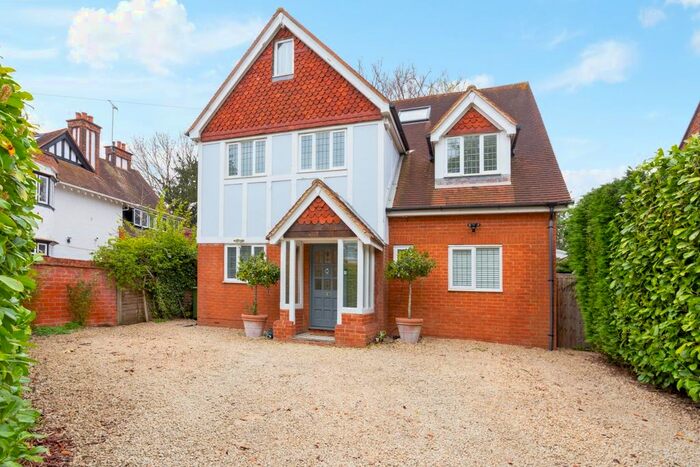 4 Bedroom Detached House To Rent In Cromwell Gardens, Marlow, SL7