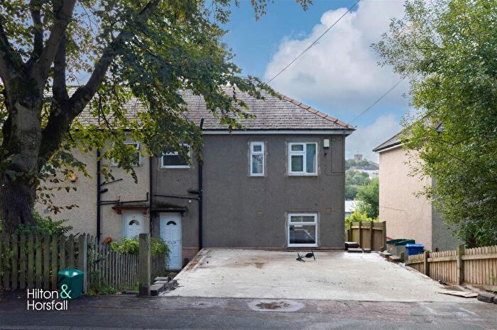 3 Bedroom Semi Detached House For Sale In Keighley Avenue, Colne, BB8