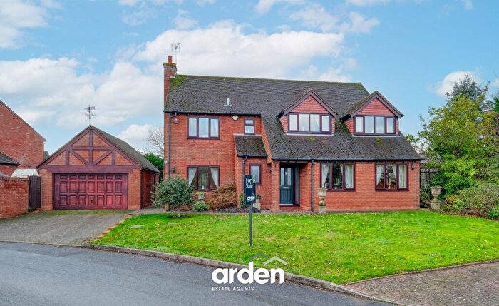 3 Bedroom Detached House For Sale In Hither Green Lane, Redditch, B98