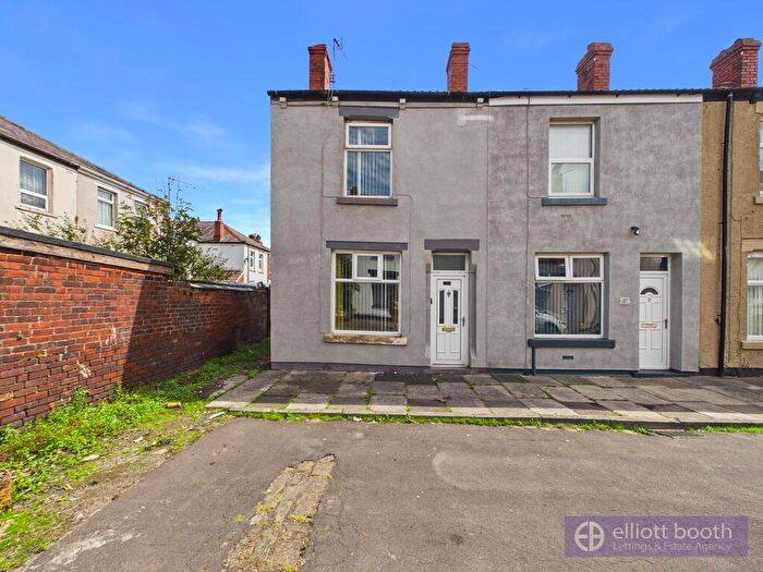 2 Bedroom End Of Terrace House For Sale In Rugby Street, FY4