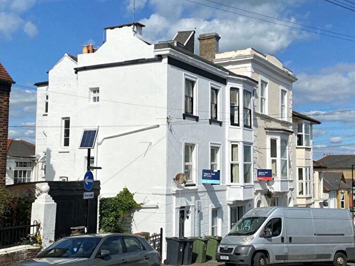 1 Bedroom Flat To Rent In George Street, Ryde, PO33
