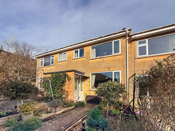 3 Bedroom Terraced House For Sale In Ringswell Gardens, Bath, BA1