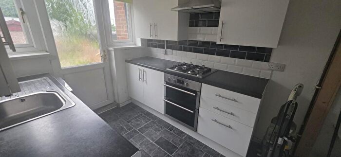 3 Bedroom Terraced House To Rent In Wesley Street, Beeston, Leeds, LS11