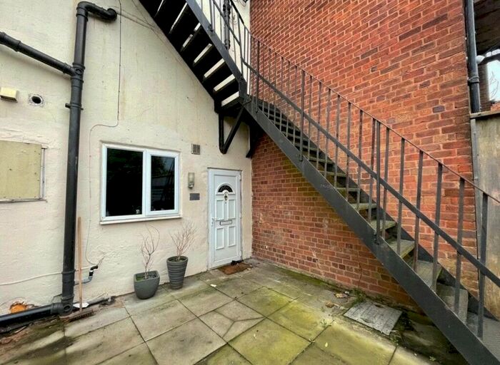 Property For Sale In Halesowen Rd Return, Shop & Flats, Netherton