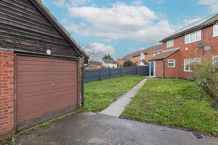 3 Bedroom Semi-Detached House For Sale In Bannister Green, The Wick Meadows, SS12