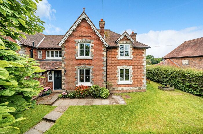 4 Bedroom Semi-Detached House For Sale In Eridge Road, Groombridge, TN3