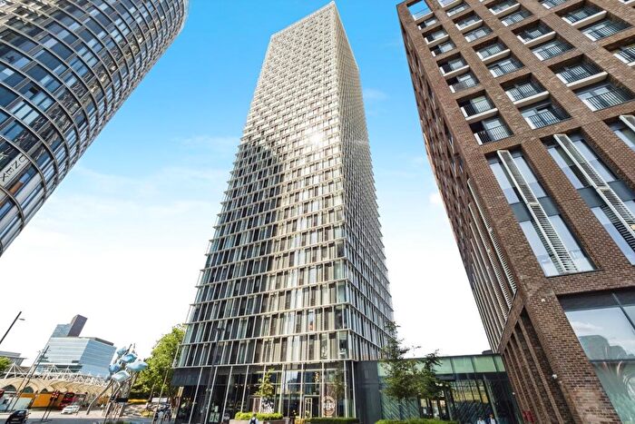 2 Bedroom Flat For Sale In Great Eastern Road, London, E15