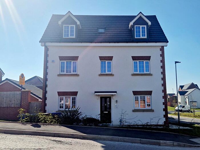 4 Bedroom Detached House To Rent In Entwistle Drive, BB2