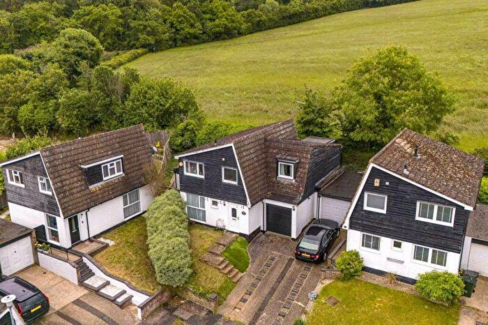 4 Bedroom Detached House For Sale In No Chain, Wooburn Green, HP10