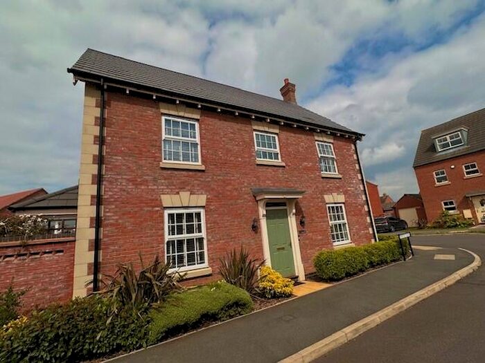 4 Bedroom House To Rent In Chestnut Close, Burton Upon Trent., DE14