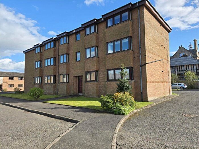 2 Bedroom Flat To Rent In Cairndhu Gardens, Flat, Helensburgh, G84