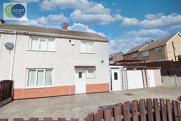 4 Bedroom Semi-Detached House For Sale In Clayfield Avenue, Mexborough, S64