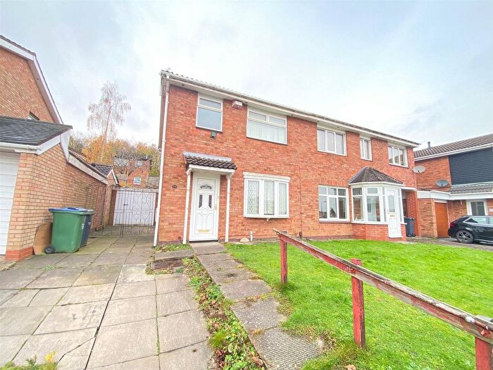 3 Bedroom Semi-Detached House To Rent In Europa Avenue, West Bromwich, B70