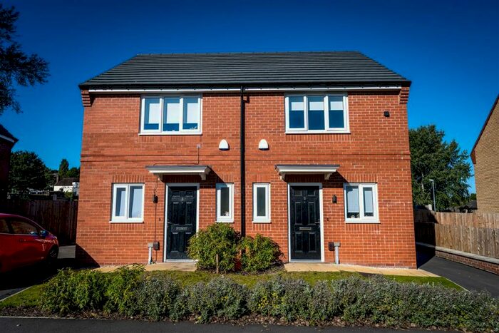 2 Bedroom Semi-Detached House To Rent In Brookfield Drive, Bradford, BD10