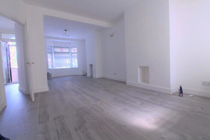 3 Bedroom Terraced House To Rent In Catisfield Road, Enfield Lock, EN3