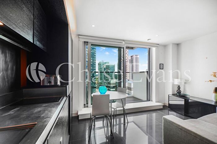 Flat To Rent In Pan Peninsula, Pan Peninsula Square, Canary Wharf, London, E14
