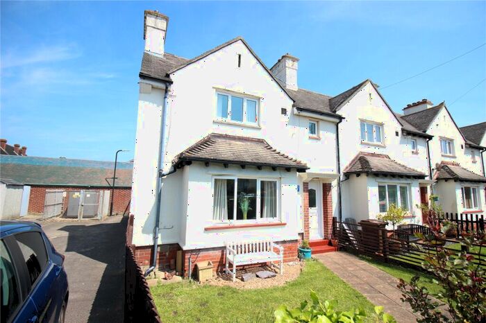 2 Bedroom End Of Terrace House For Sale In Richmond Road, Lee-On-The-Solent, Hampshire, PO13