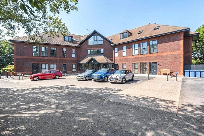 1 Bedroom Flat For Sale In Mulberry House, Carey Road, Wokingham, Berkshire, RG40