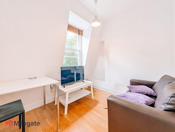 1 Bedroom Flat To Rent In -, Gray's Inn Road, London, WC1X